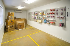 Devon Self Storage - 9275 - Gessner Rd - Photo 6