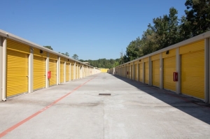 Public Storage - Conroe - 1040 Gladstell St - Photo 2