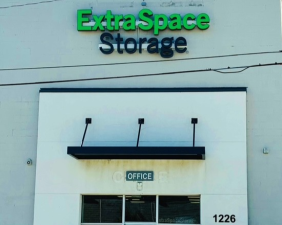 Extra Space Storage - 6420 - Kansas City - Chestnut Ave