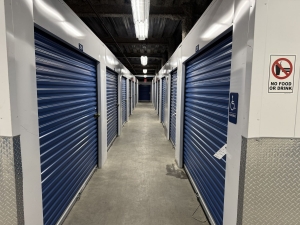 Extra Space Storage - 6551 - Mt Vernon - W 1st St - Photo 5