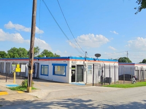 Extra Space Storage - 6530 - Dallas - 5656 Military Pkwy