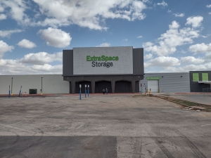 Extra Space Storage - 6599 - Oklahoma City - S Western Ave