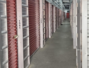 Extra Space Storage - 6591 - Dallas - Guard Dr - Photo 6