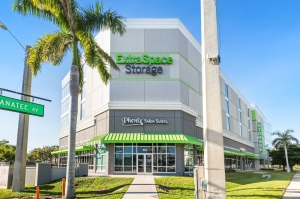 Extra Space Storage - 6590 - Bradenton - 115 Manatee Ave W