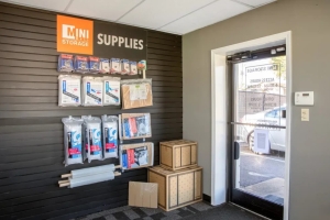 Mini Mall Storage - Memphis - Winchester Rd - Photo 8
