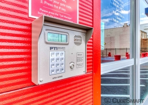 CubeSmart Self Storage- NY Elmhurst Grand Ave - Photo 2