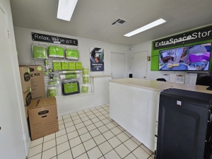 Extra Space Storage - 6611 - San Antonio - 16523 Huebner Rd - Photo 6