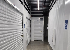 Extra Space Storage - 6625 - Lithia Springs - Thornton Rd - Photo 4