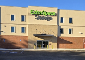 Extra Space Storage - 6625 - Lithia Springs - Thornton Rd - Photo 6