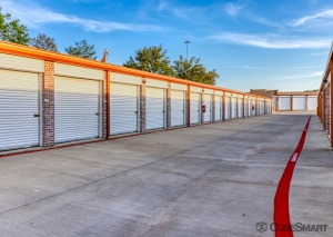 CubeSmart Self Storage TX Arlington W Pleasant Ridge Rd - Photo 7