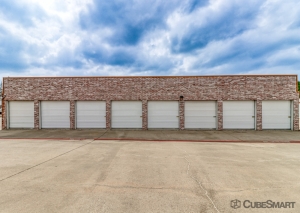 CubeSmart Self Storage TX Lancaster S Interstate 35 E - Photo 3