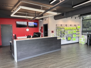 Extra Space Storage - 2085 - Seattle - W Armory Way - Photo 3