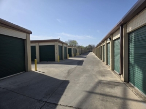 Extra Space Storage - 2230 - San Antonio - Goliad Rd - Photo 4