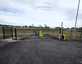 Extra Space Storage - 2222 - Boerne - 39275 Interstate 10 W - Photo 2