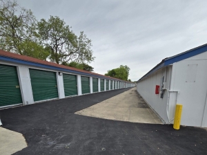 Extra Space Storage - 2222 - Boerne - 39275 Interstate 10 W - Photo 4