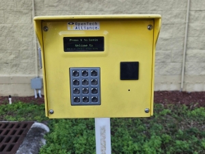 Extra Space Storage - 6690 - Tampa - 8323 W Hillsborough Ave - Photo 2