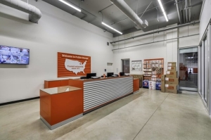 Public Storage - Los Angeles - 3625 S Grand Ave - Photo 3