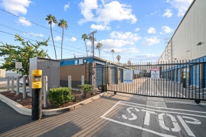 US Storage Centers - San Pedro - Gaffey - Photo 4
