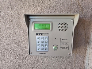 Extra Space Storage - 2096 - Mesa - S Extension Rd - Photo 2