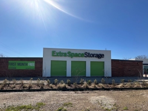 Extra Space Storage - 6738 - Arlington - Mansfield Webb Rd - Photo 2