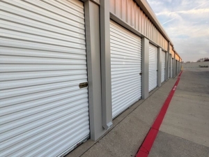 Extra Space Storage - 6738 - Arlington - Mansfield Webb Rd - Photo 4
