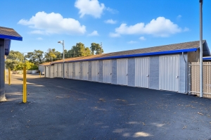 Storage Star - Cloverdale - Industrial - Photo 11
