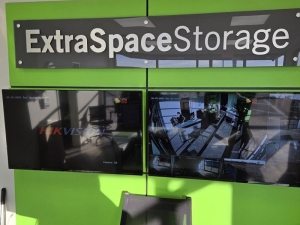 Extra Space Storage - 6472 - Highland - Osborne St - Photo 7
