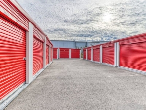 Extra Space Storage - 6586 - Lansing - S Hosmer St - Photo 4