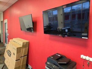 Extra Space Storage - 6586 - Lansing - S Hosmer St - Photo 7