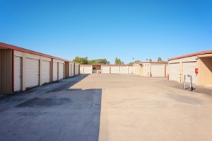 KO Storage of Harlingen - E Porte Ct - Photo 8