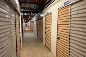 Global Storage - Coors - Photo 1