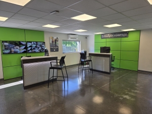 Extra Space Storage - 2091 - Middleboro - Everett St - Photo 4