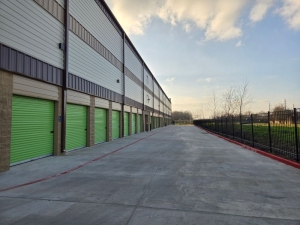 Extra Space Storage - 6588 - Manvel - County Road 94 - Photo 4