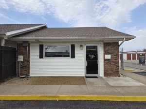 Extra Space Storage - 6772 - Springdale - Elm Springs Rd - Photo 4