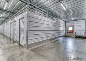 CubeSmart Self Storage - 1053 Cromwell Avenue - Ct - Photo 6