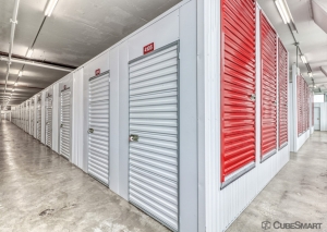 CubeSmart Self Storage - IL Chicago 35th Street - Photo 7