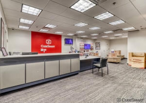 CubeSmart Self Storage - IL Chicago 35th Street - Photo 2