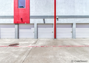 CubeSmart Self Storage - 5505 Maple Avenue - TX - Photo 6