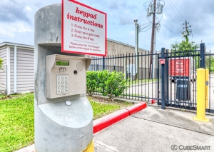 CubeSmart Self Storage - 4211 Bellaire Boulevard - TX - Photo 9