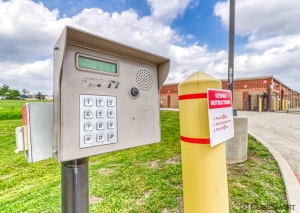 CubeSmart Self Storage - 4441 Alma Road - TX - Photo 7