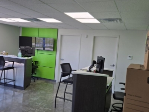 Extra Space Storage - 2214 - Seymour - Commerce Drive - Photo 5