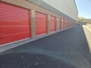 Extra Space Storage - 2247 - Henderson - W Lake Mead Pkwy - Photo 4