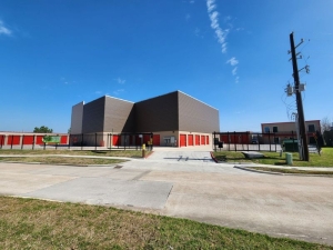 Extra Space Storage - 6393 - Houston - W Hardy Rd - Photo 2