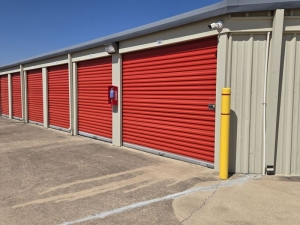 Extra Space Storage - 6787 - Georgetown - NE Inner Loop - Photo 2