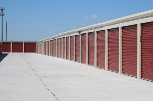Heartland Storage - North Platte - N Lakeview Blvd - Photo 2