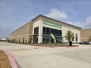 Extra Space Storage - 2250 - McKinney - Virginia Pkwy - Photo 2