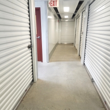 LocalStorage - Bristol - Photo 3