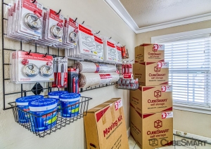 CubeSmart Self Storage - South Cockrell Hill Road - Photo 9