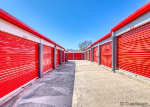 CubeSmart Self Storage - South Cockrell Hill Road - Photo 8