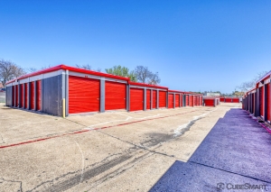 CubeSmart Self Storage - South Cockrell Hill Road - Photo 5